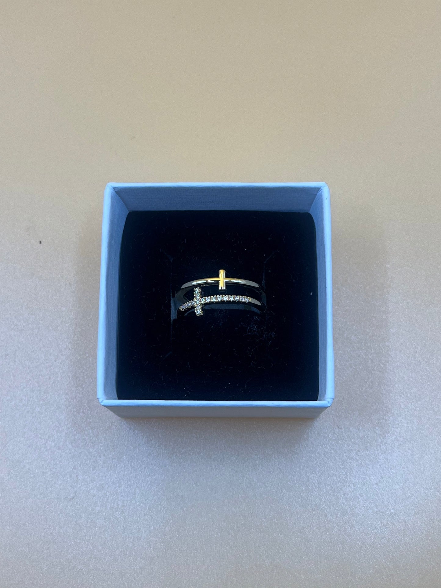 Gold Cross Ring image 2